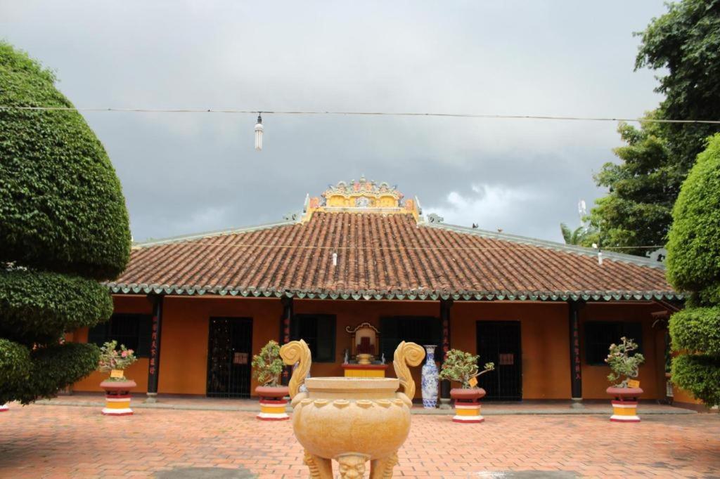 Eden Sài Gòn *